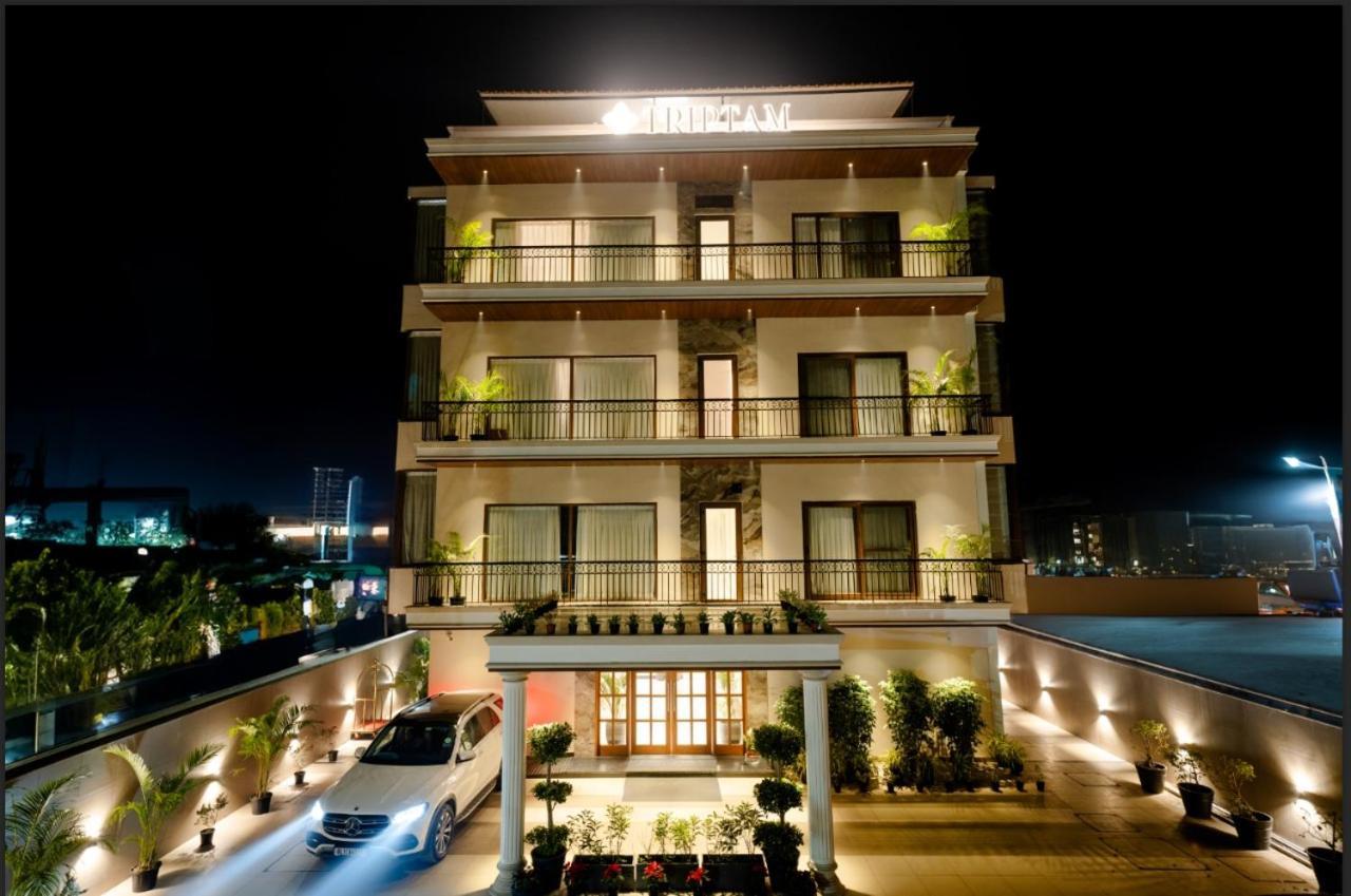 Triptam Vrindāvan Exterior photo